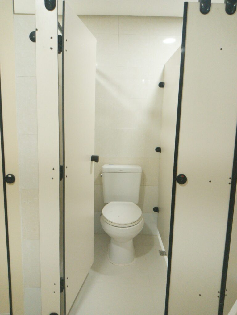 トイレ　Bathroom1